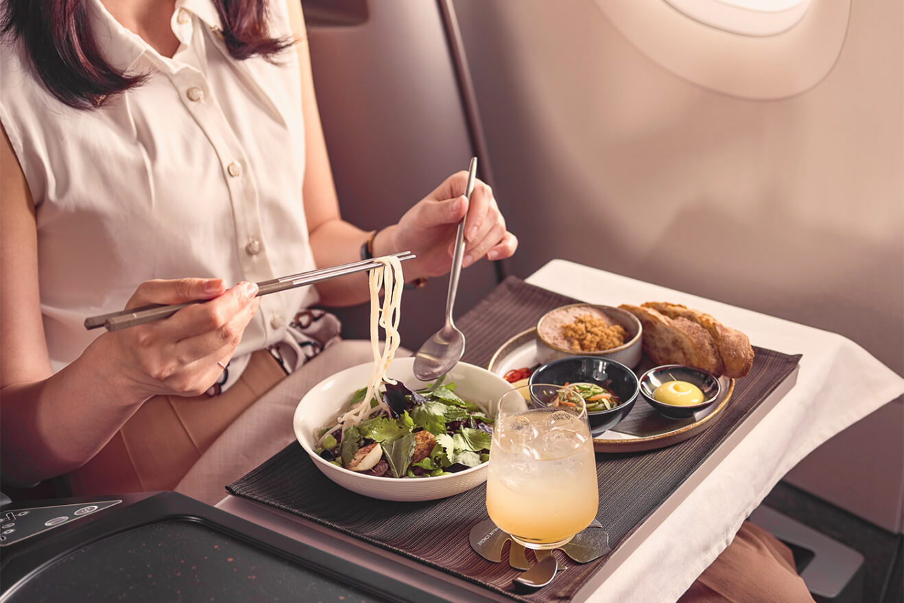 Ẩm thực trên chuyến bay - STARLUX Airlines